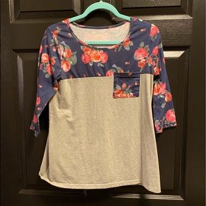 EUC GREY & FLORAL TOP - MEDIUM